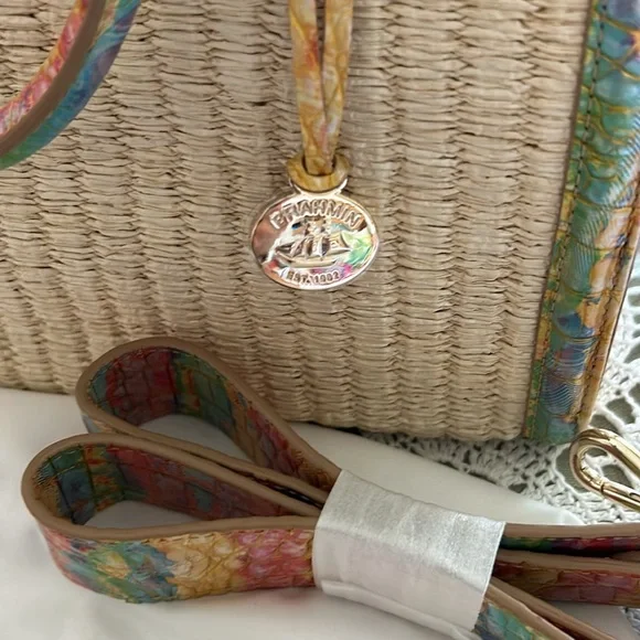 Brahmin -  Saltwater Taffy Bungalow - Great Easter/Spring Purse - Picture 7 of 10